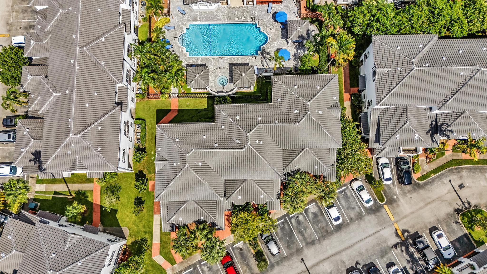 VILLAS DE TUSCANY CONDO - Residential