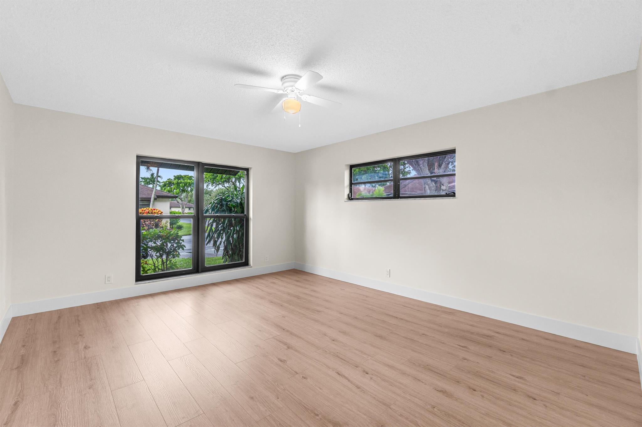 GREENTREE VILLAS CONDO - Residential