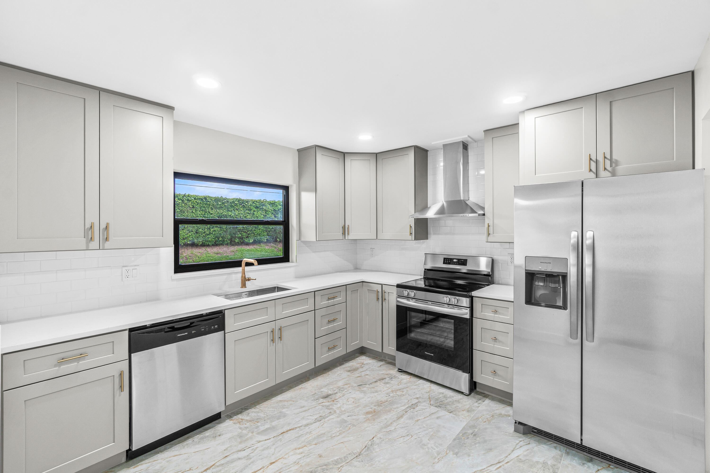 GREENTREE VILLAS CONDO - Residential