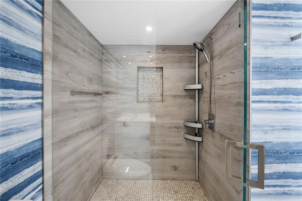 Admiralty Towers Condo - Residential Lease