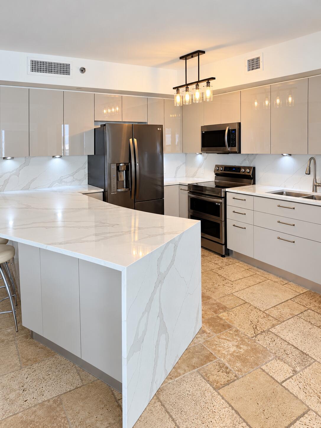1800 S OCEAN Drive 1210