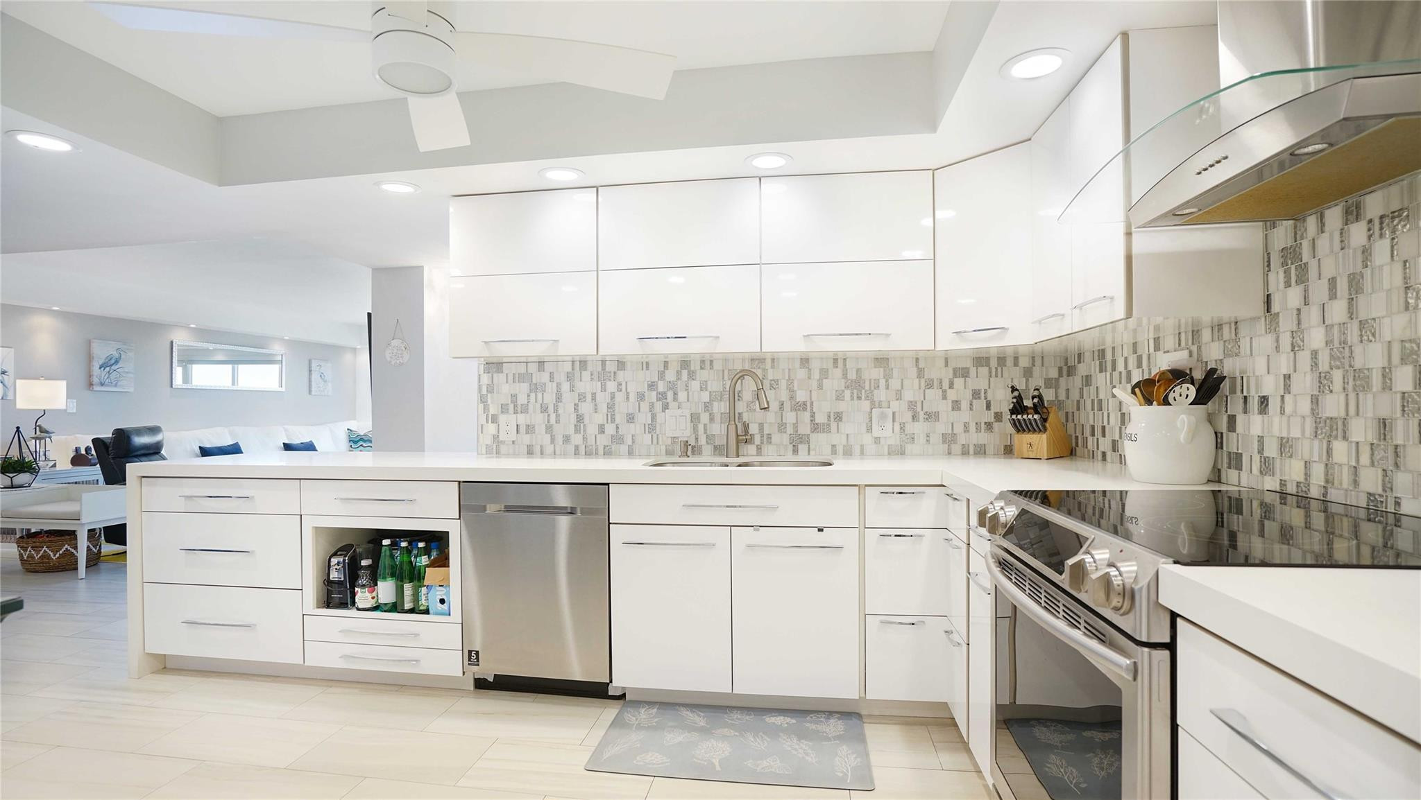 Playa Del Mar - Residential