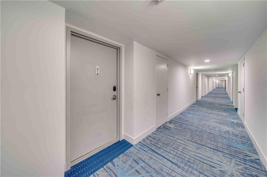 EAST POINT TOWERS - Residential