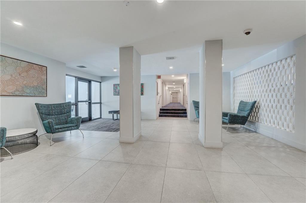 EAST POINT TOWERS - Residential