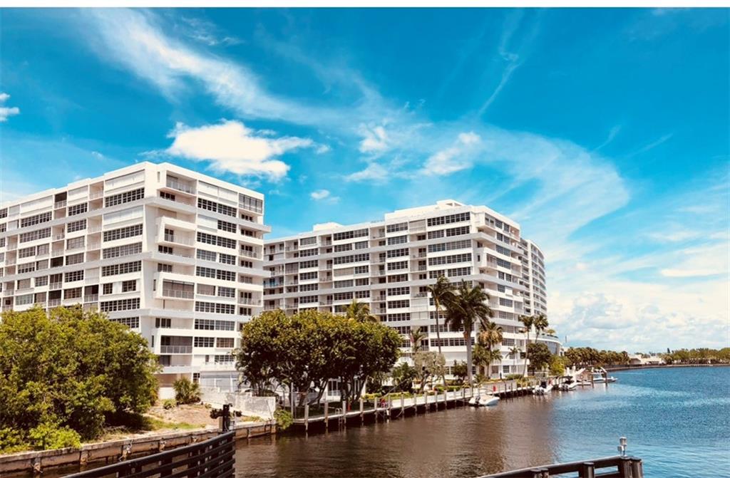 EAST POINT TOWERS - Residential