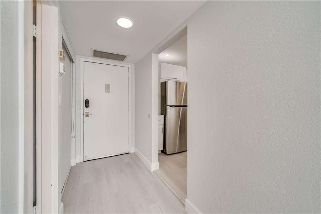 EAST POINT TOWERS - Residential