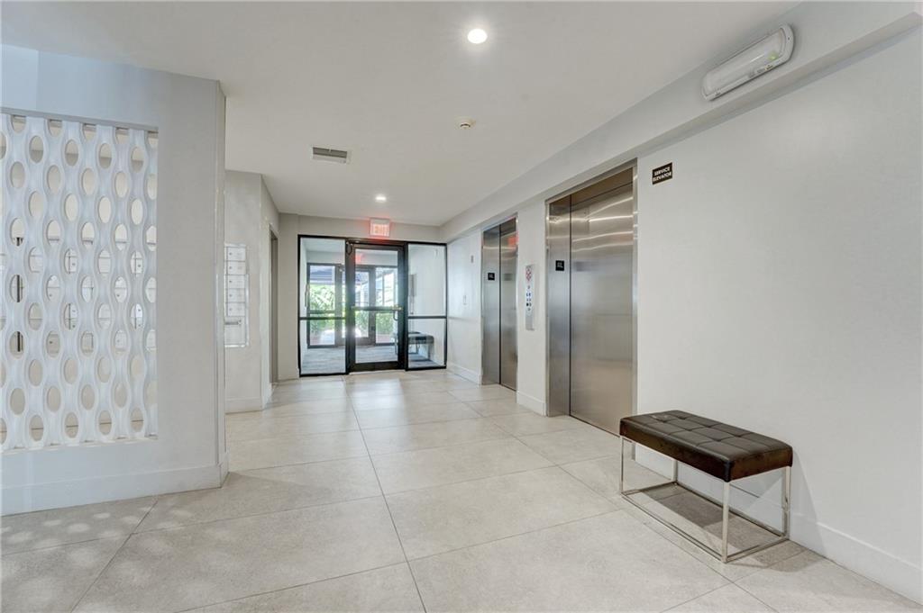 EAST POINT TOWERS - Residential