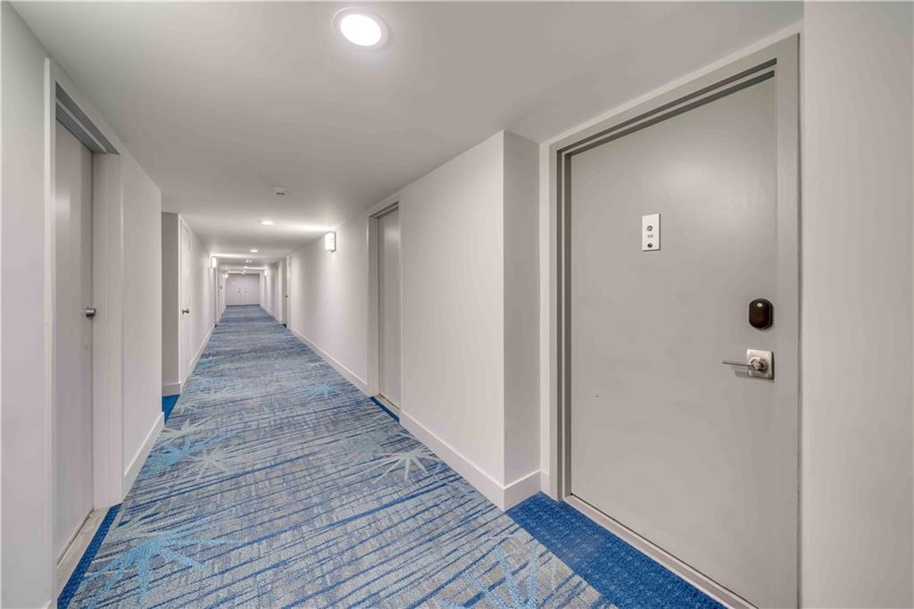 EAST POINT TOWERS - Residential