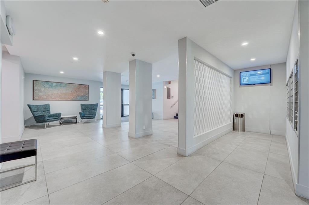 EAST POINT TOWERS - Residential