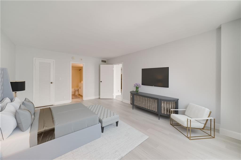 EAST POINT TOWERS - Residential