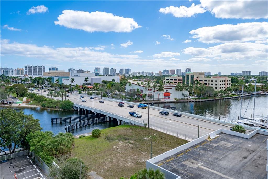 EAST POINT TOWERS - Residential