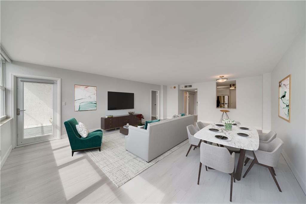 EAST POINT TOWERS - Residential
