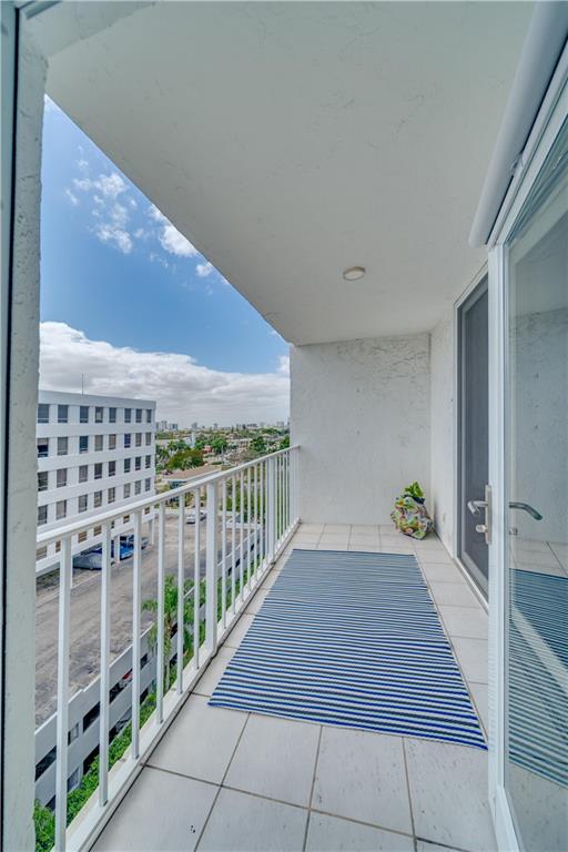 EAST POINT TOWERS - Residential