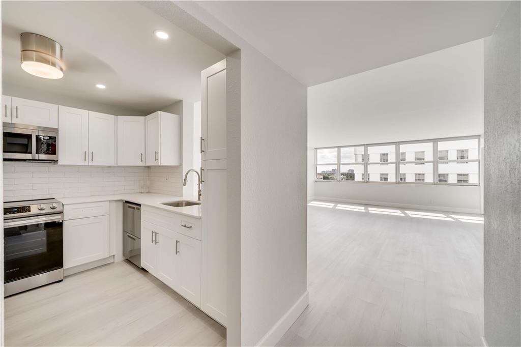EAST POINT TOWERS - Residential
