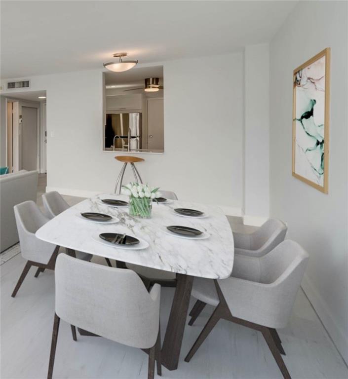 EAST POINT TOWERS - Residential