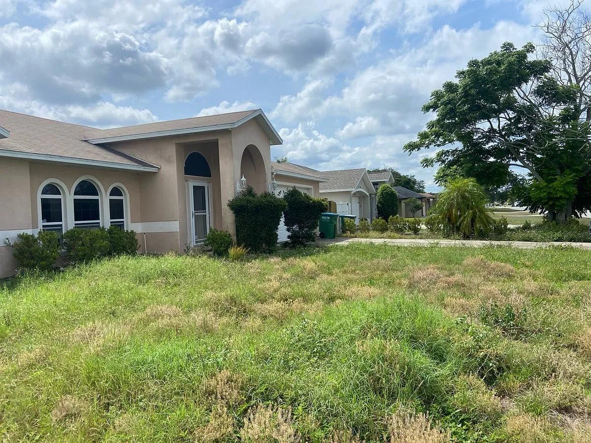 1074 Wilmington Dr