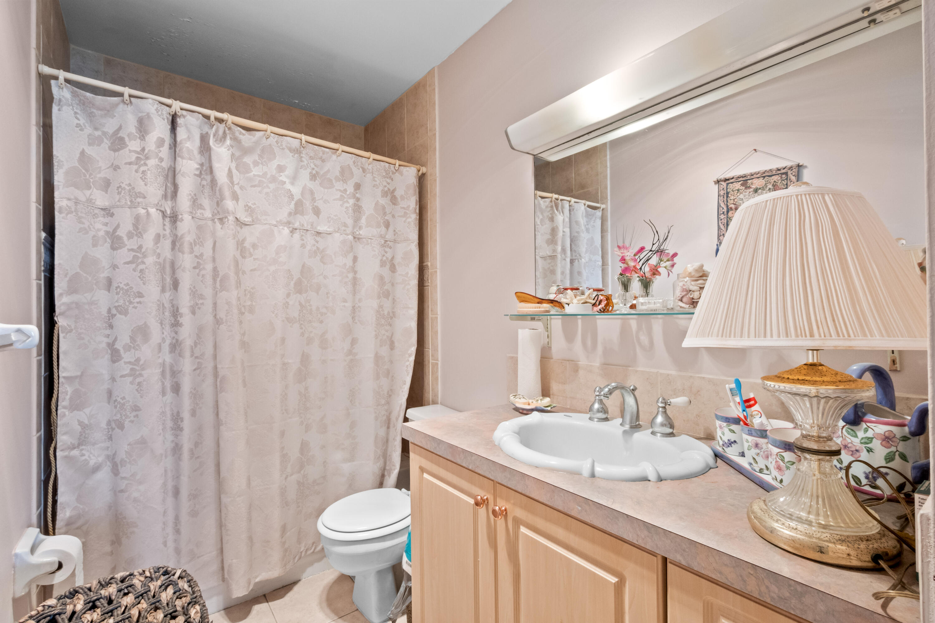 MAYFAIR APT CO-OP - Residential