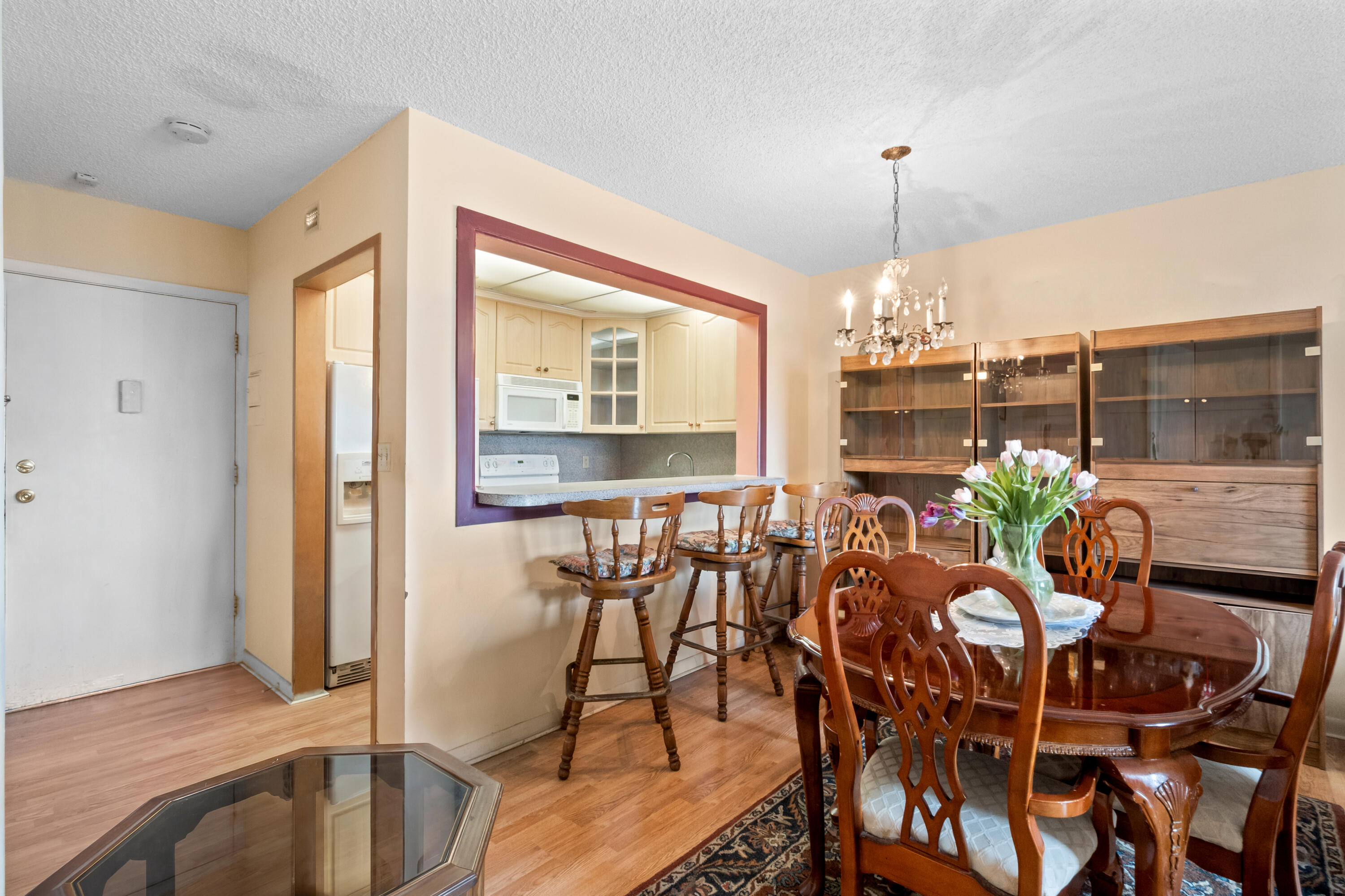 MAYFAIR APT CO-OP - Residential