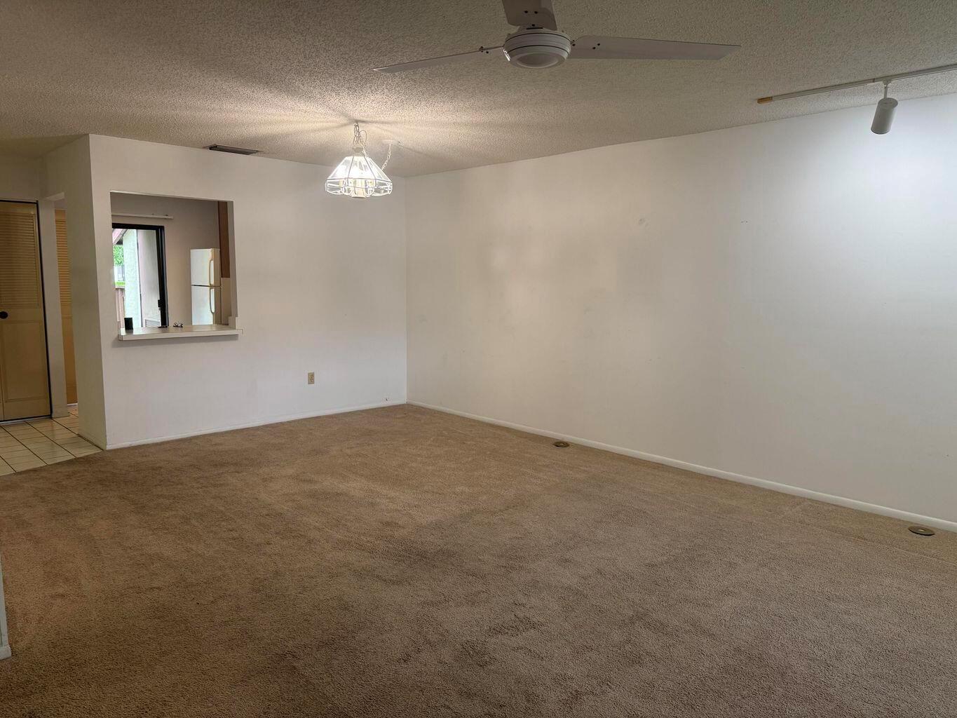 STRATHMORE GATE WEST UNIT - Residential