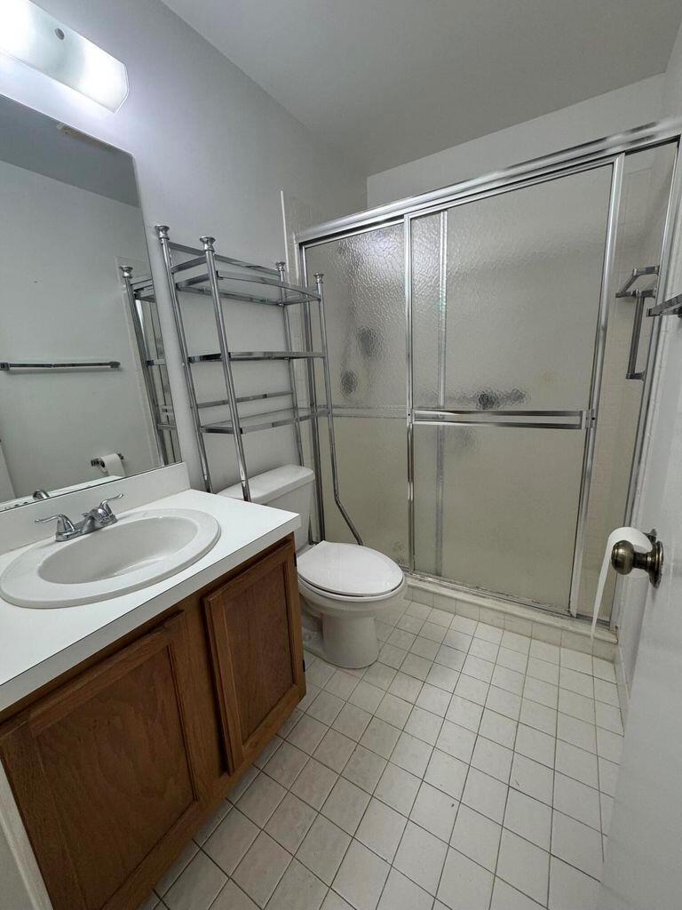 STRATHMORE GATE WEST UNIT - Residential