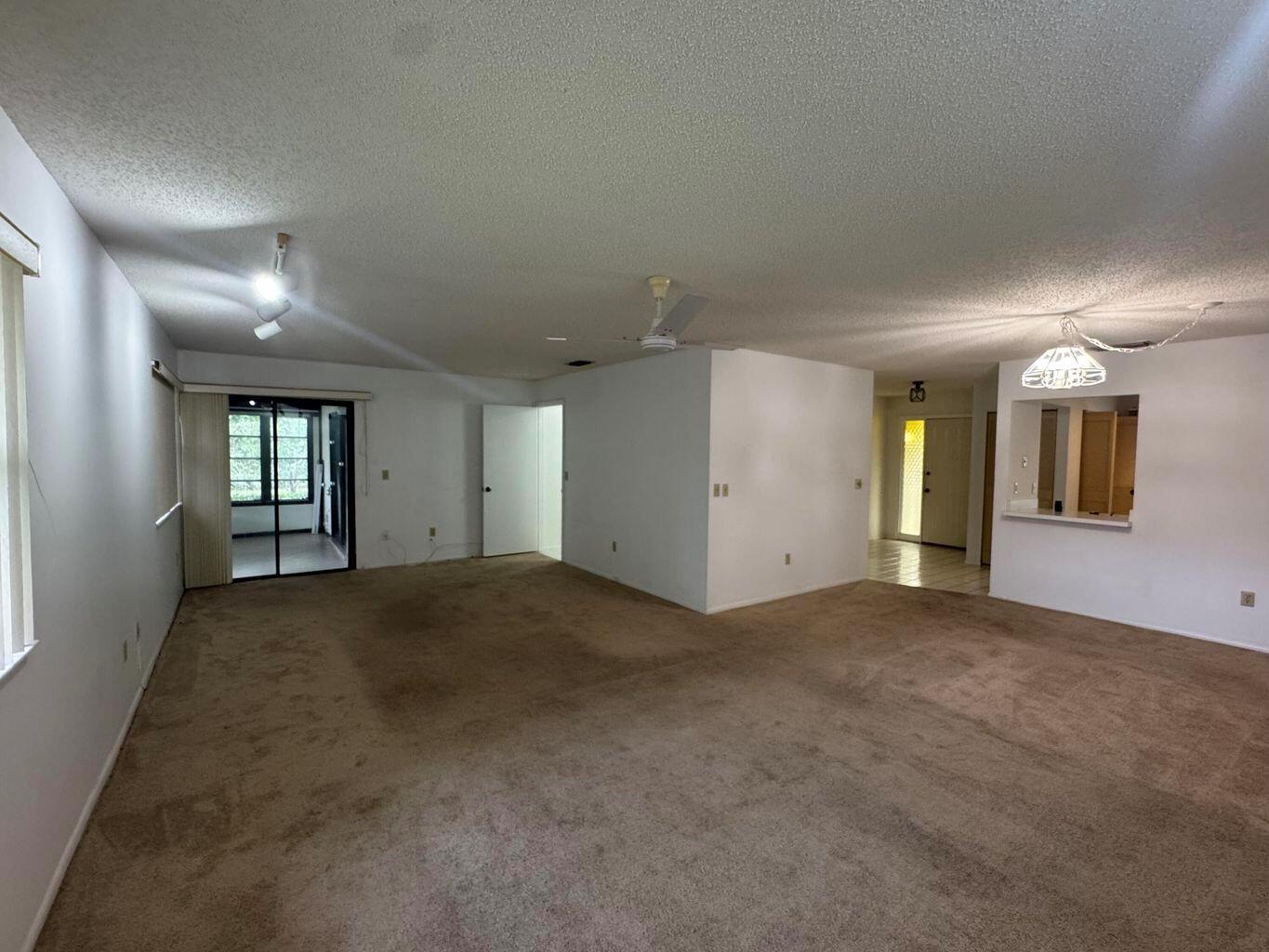 STRATHMORE GATE WEST UNIT - Residential