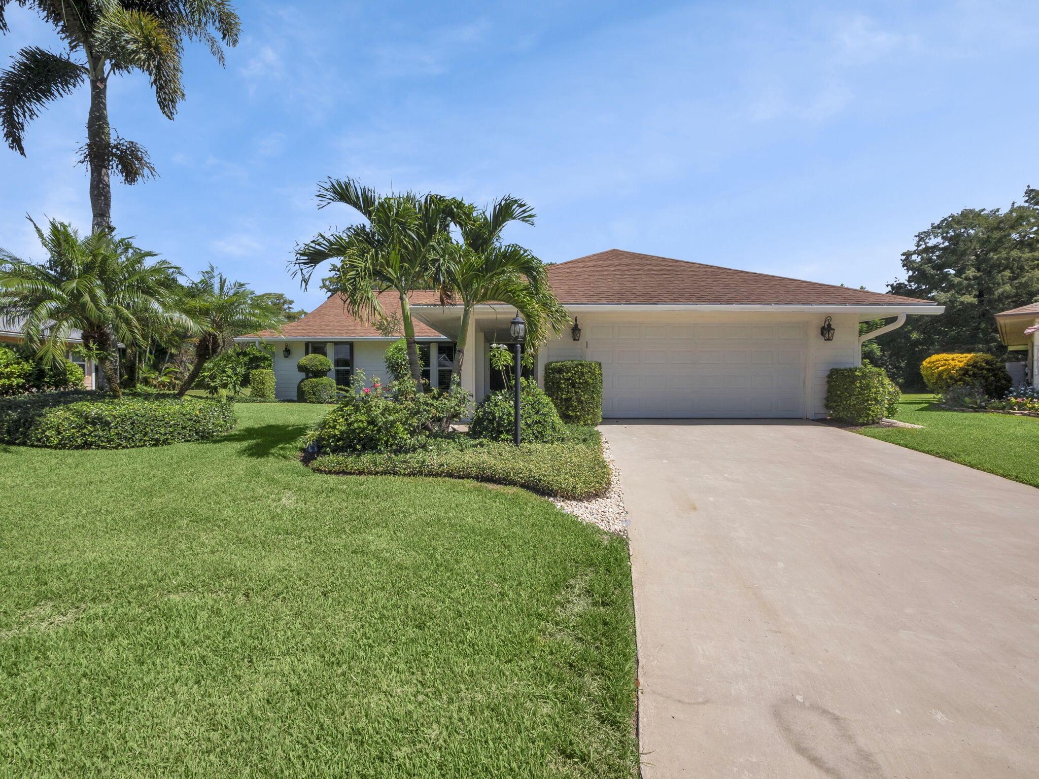8165 SE Cypress Point Place