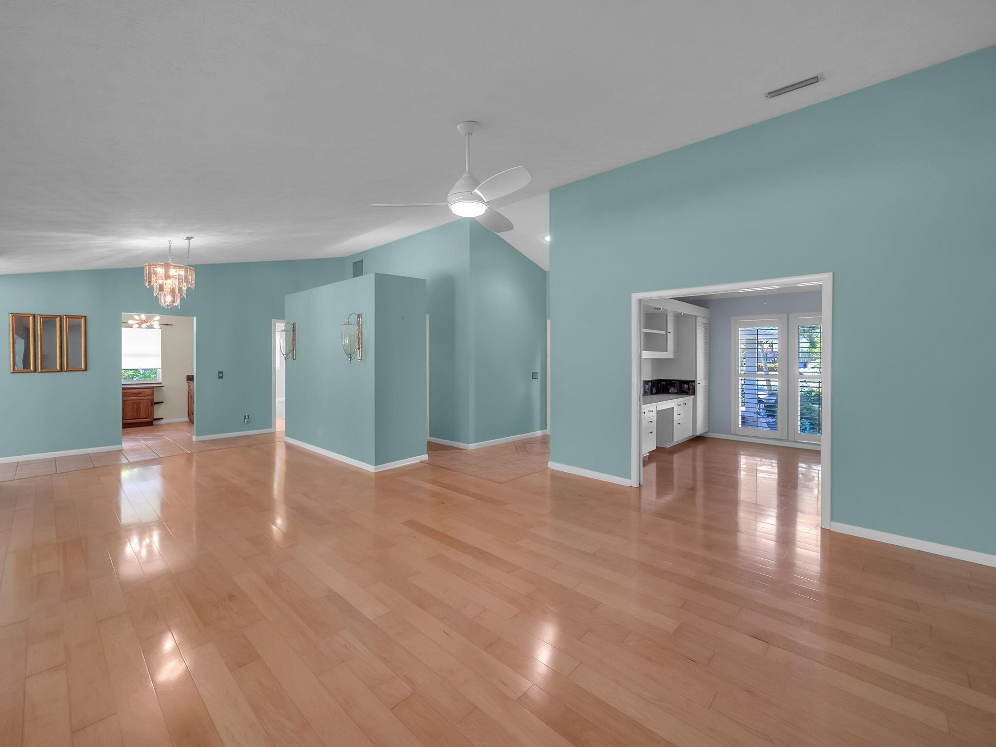 8165 SE Cypress Point Place