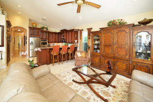 VALENCIA POINTE 1 - Residential