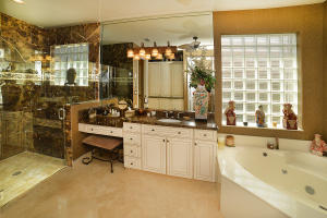 VALENCIA POINTE 1 - Residential