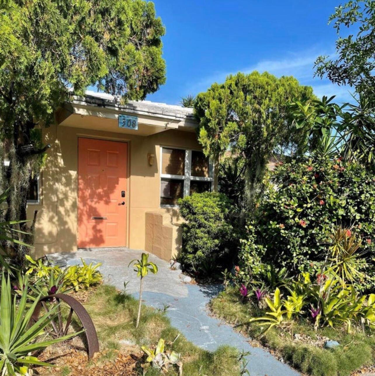 LAKE WORTH TOWN OF - Residential Lease