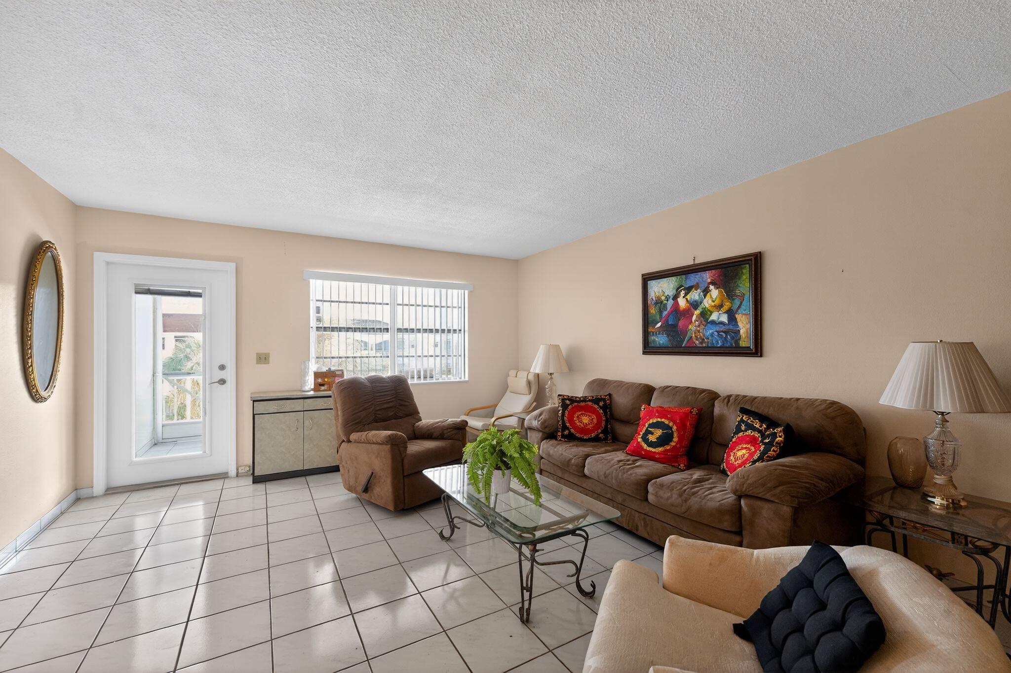 PARADISE VILLAS - Residential