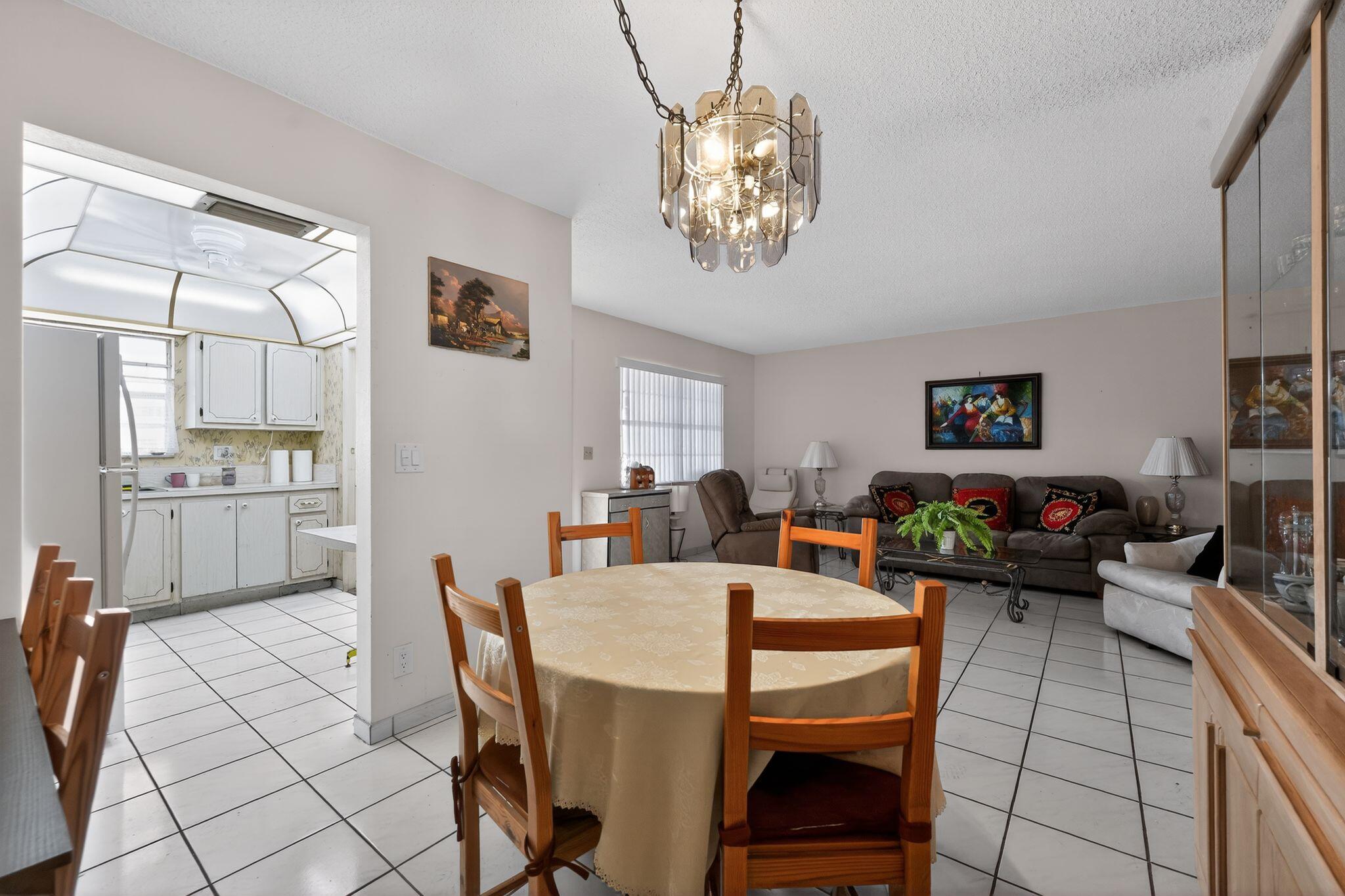 PARADISE VILLAS - Residential