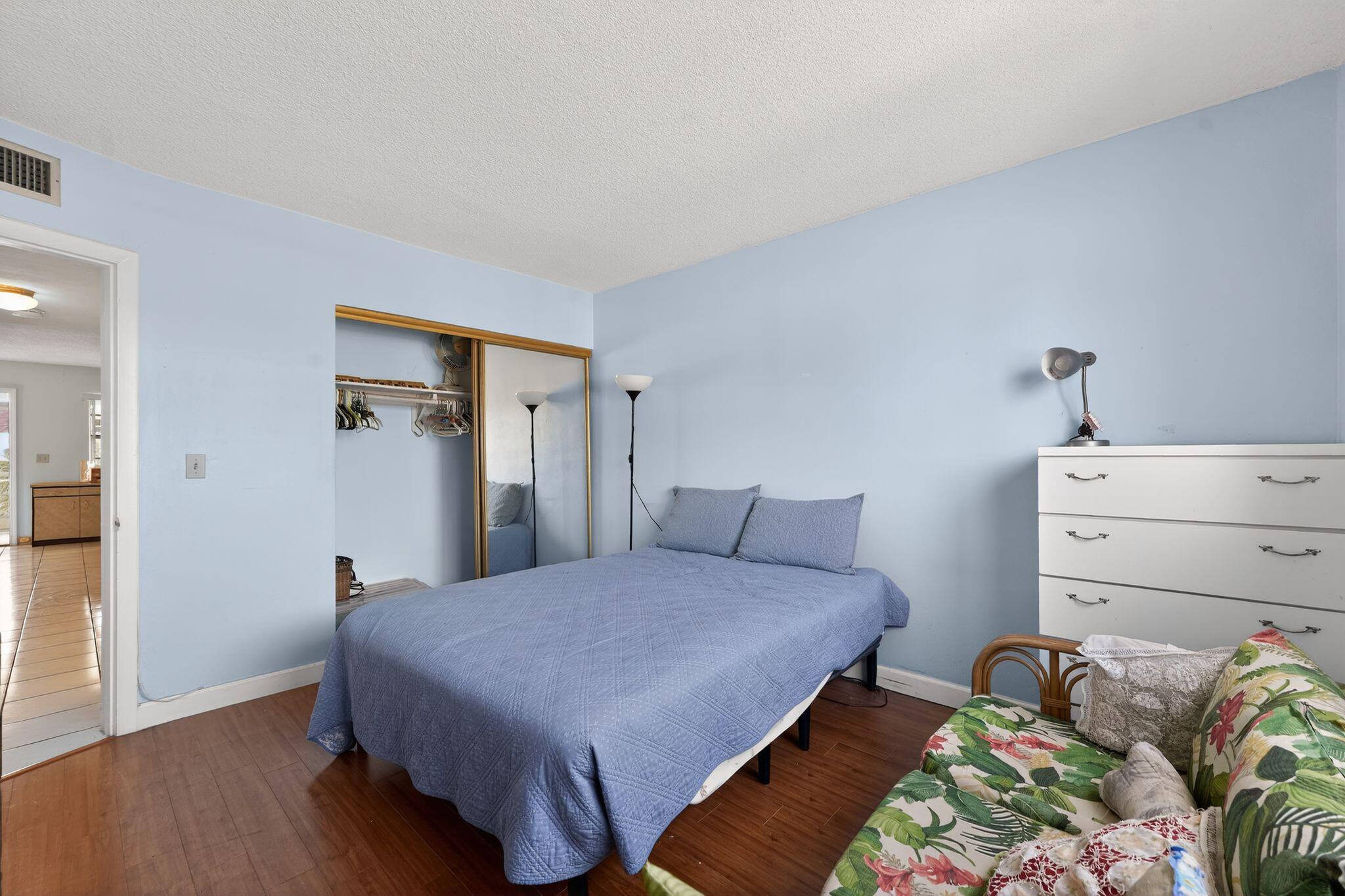 PARADISE VILLAS - Residential