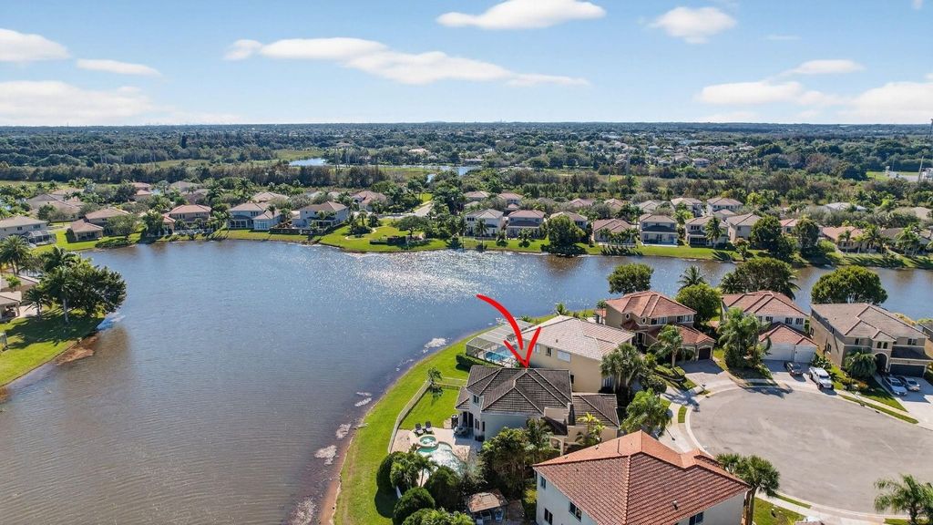 Photo of 19309 SW 64th Street, Fort Lauderdale, FL 33332 (MLS # F10543542)