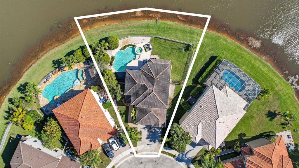 Photo of 19309 SW 64th Street, Fort Lauderdale, FL 33332 (MLS # F10543542)