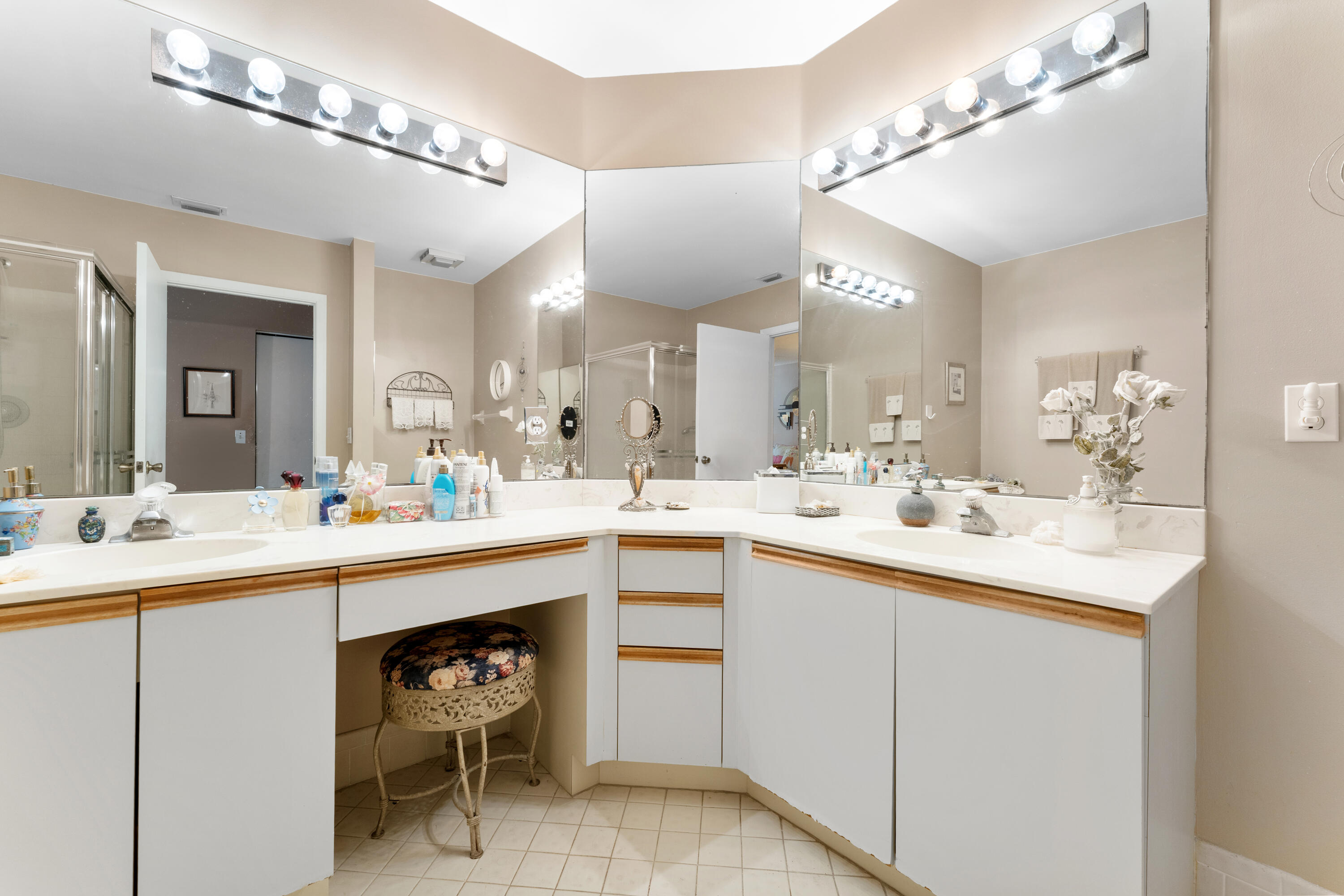 CARRARA VILLAGE CONDO - Residential