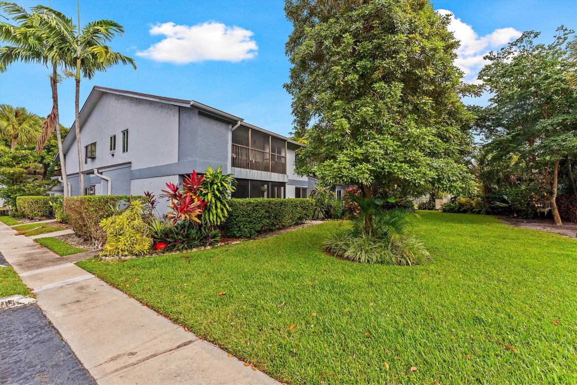 Lakes of Oakland Forest - Residential