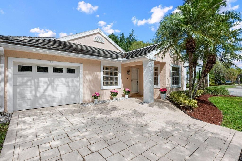 Photo of 28 Governors Court, Palm Beach Gardens, FL 33418 (MLS # R11080800)