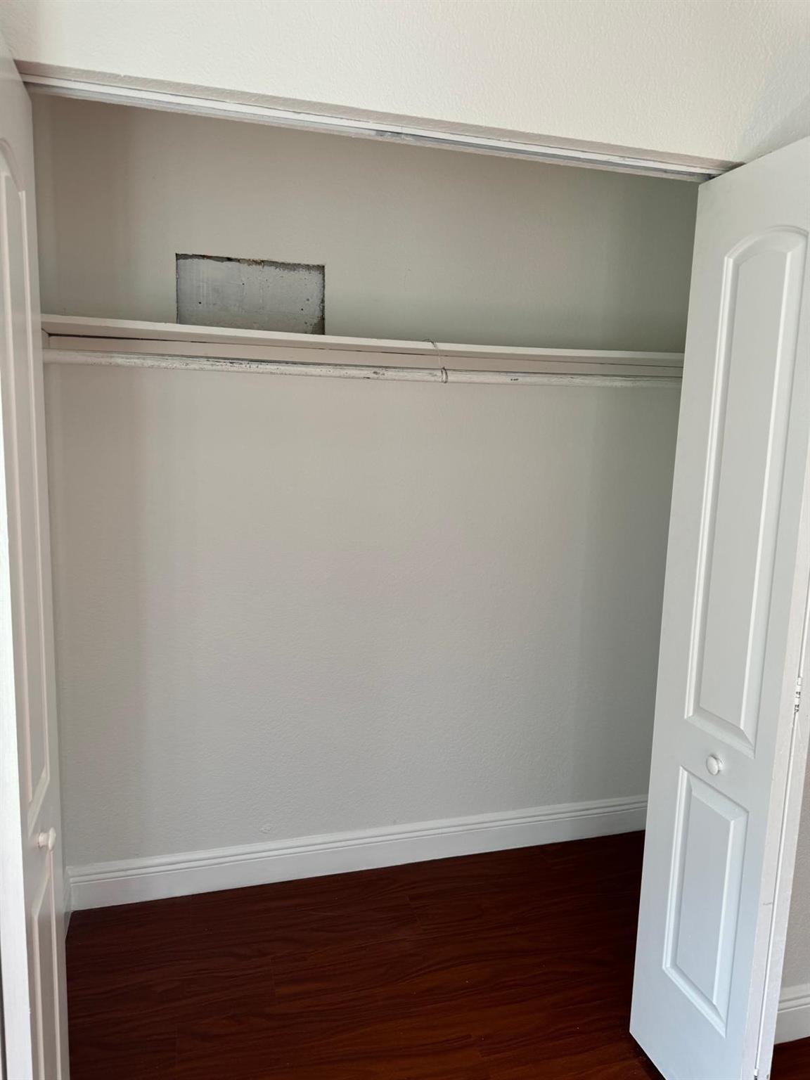 FOREST CONDO - Residential