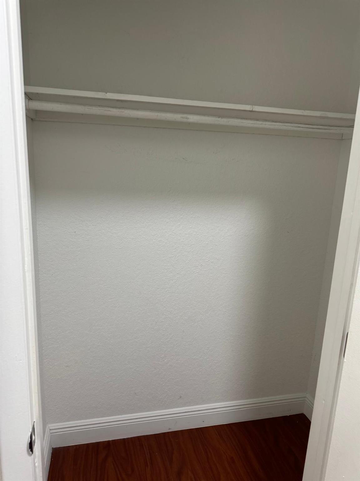 FOREST CONDO - Residential