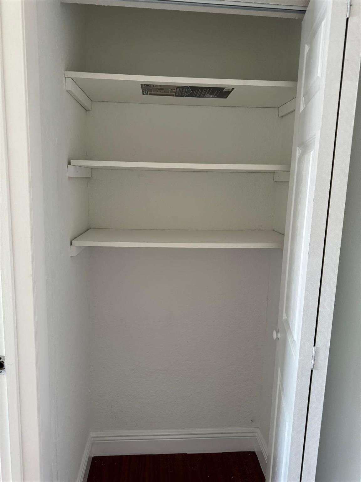 FOREST CONDO - Residential