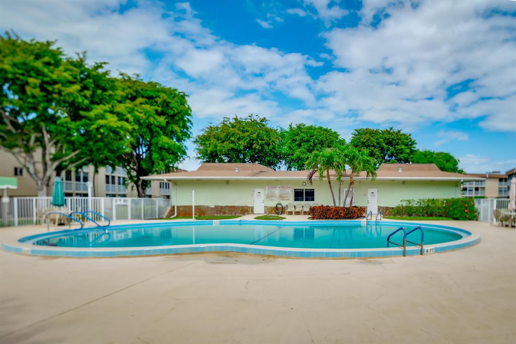 VILLAGE GREEN SUSSEX CONDO - Residential