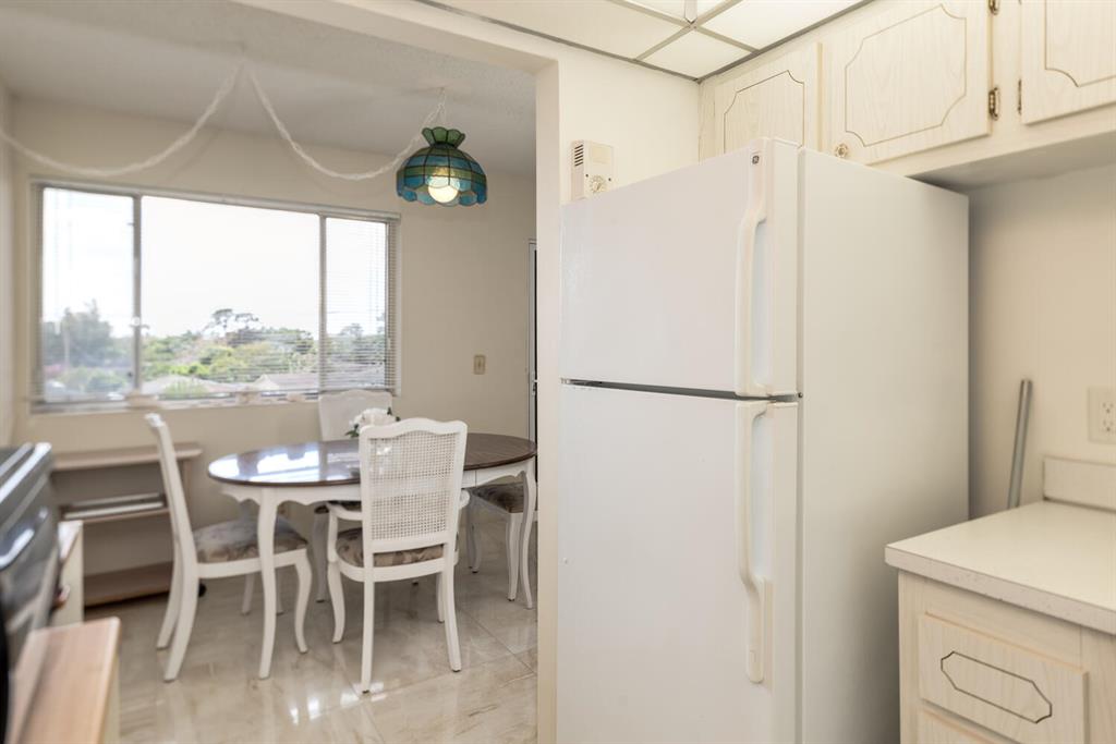 VILLAGE GREEN SUSSEX CONDO - Residential