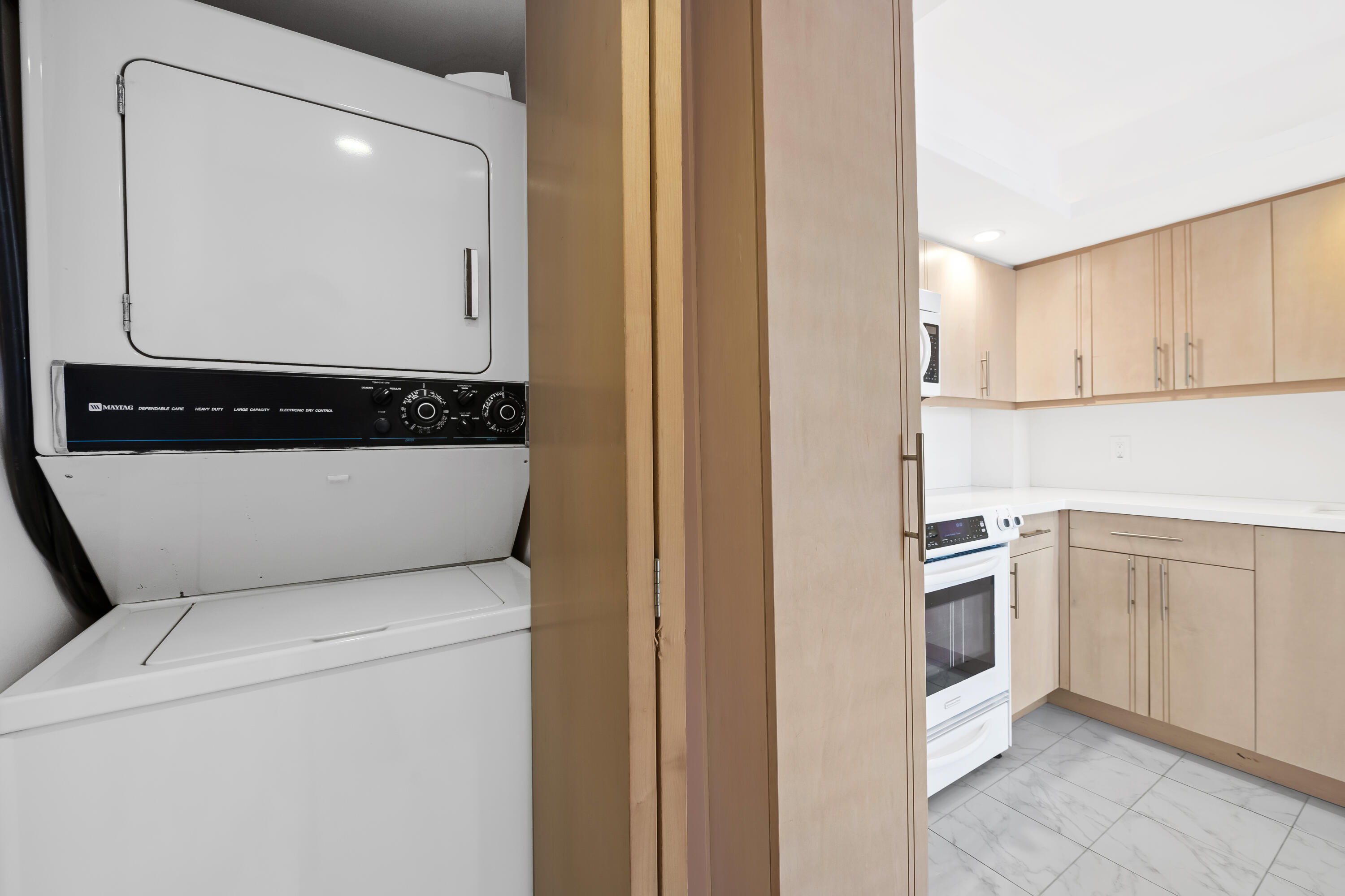 PLAYA DEL SOL CONDO - Residential