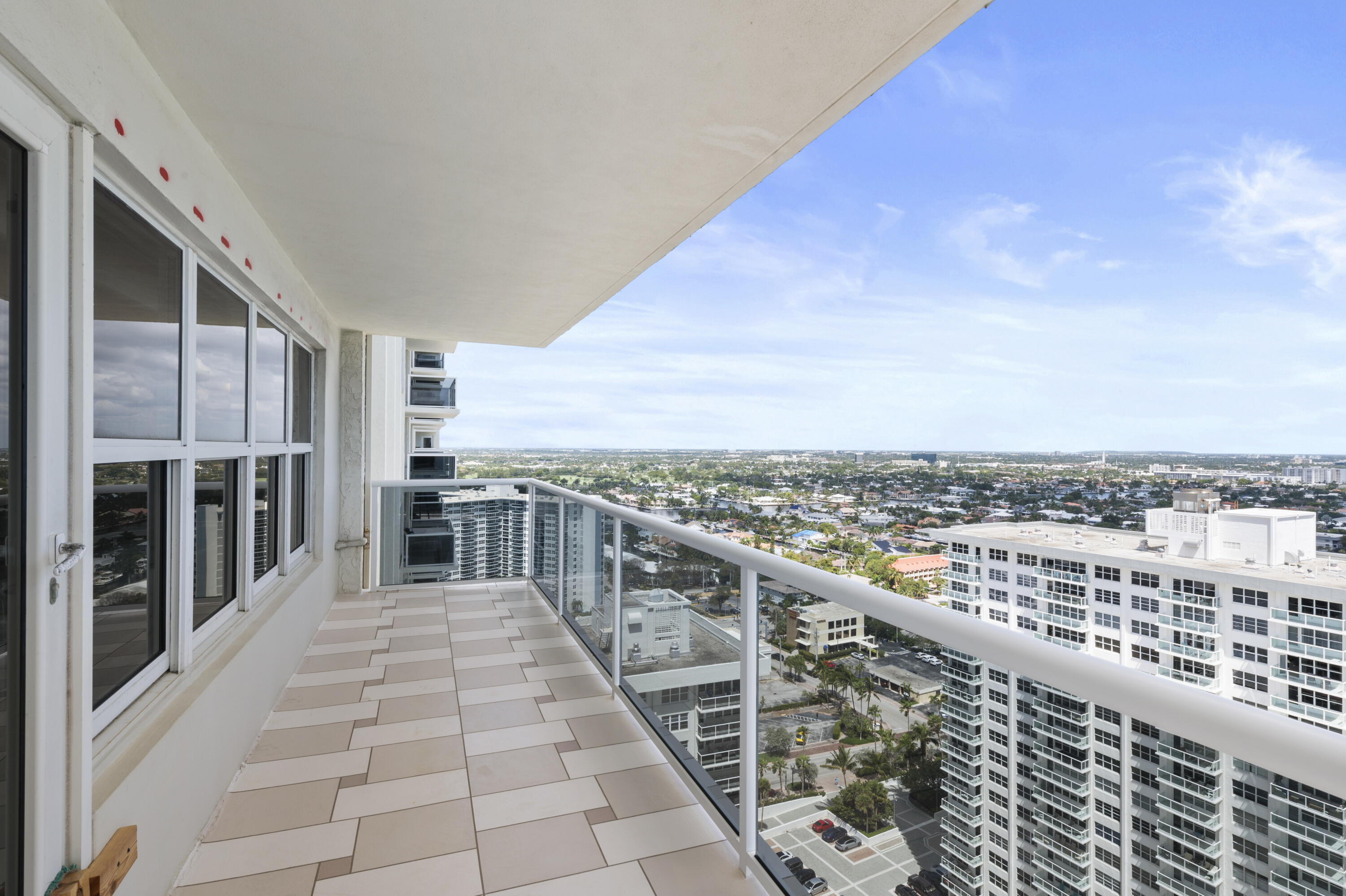 PLAYA DEL SOL CONDO - Residential