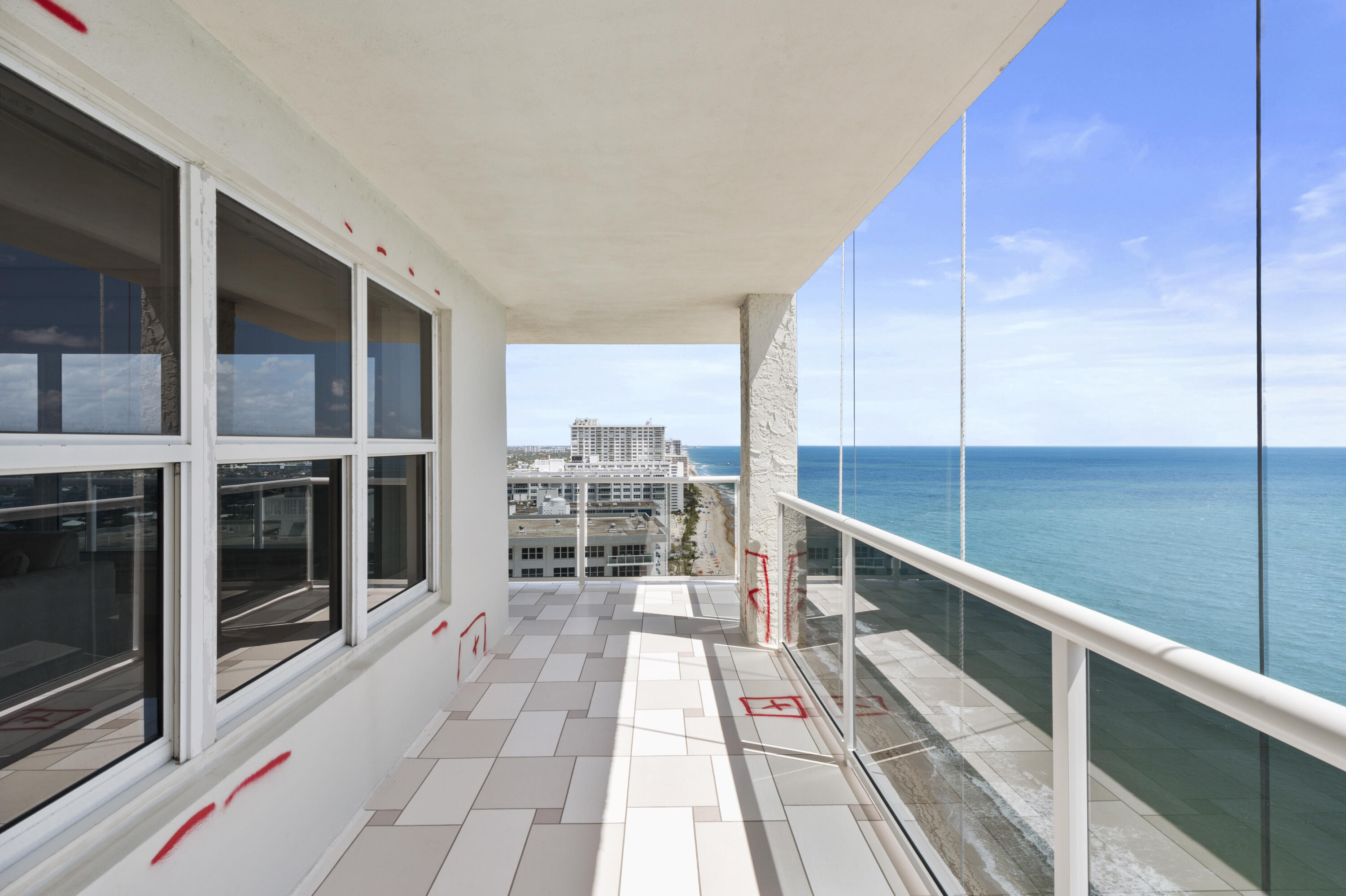 PLAYA DEL SOL CONDO - Residential