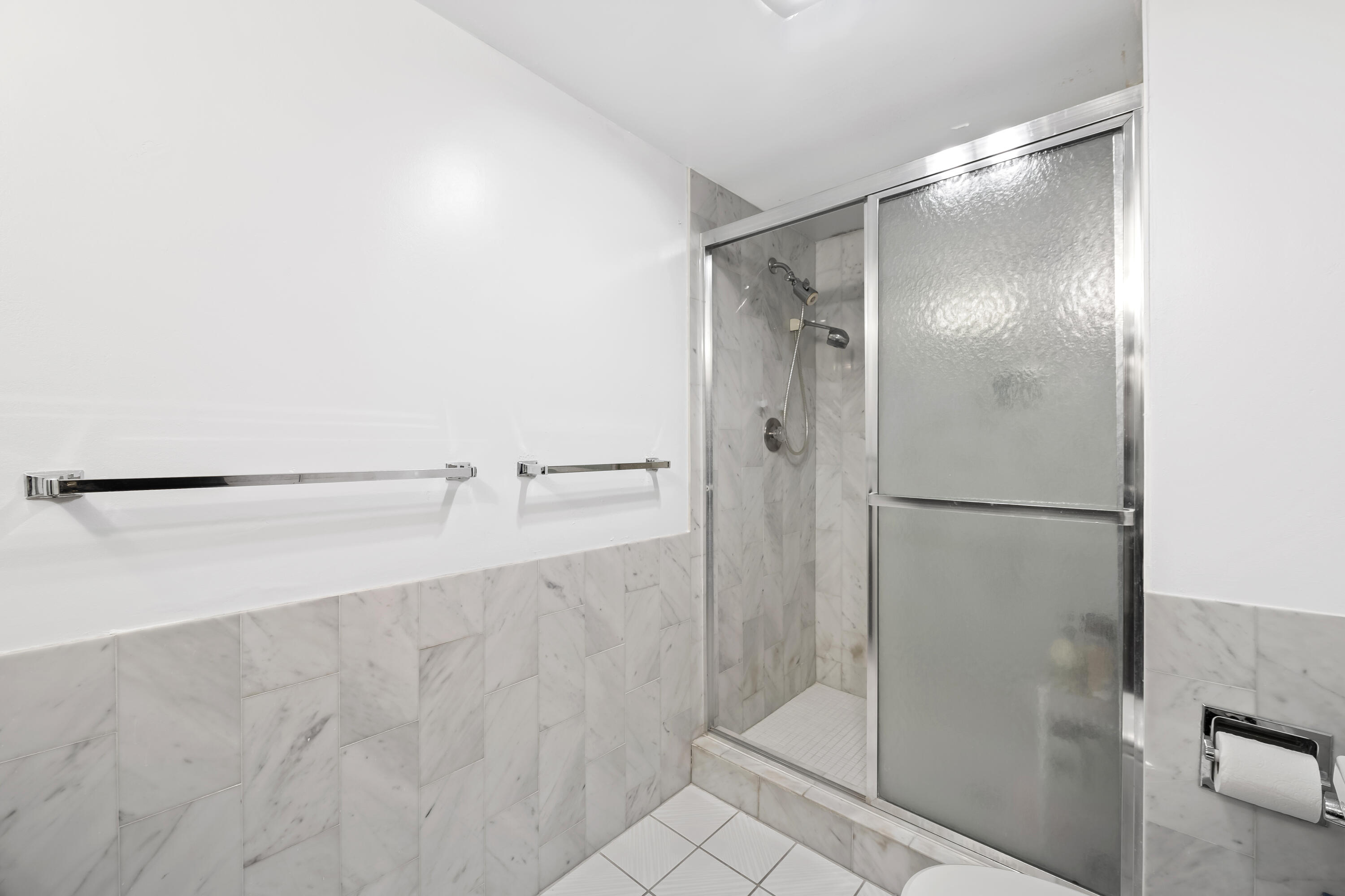 PLAYA DEL SOL CONDO - Residential