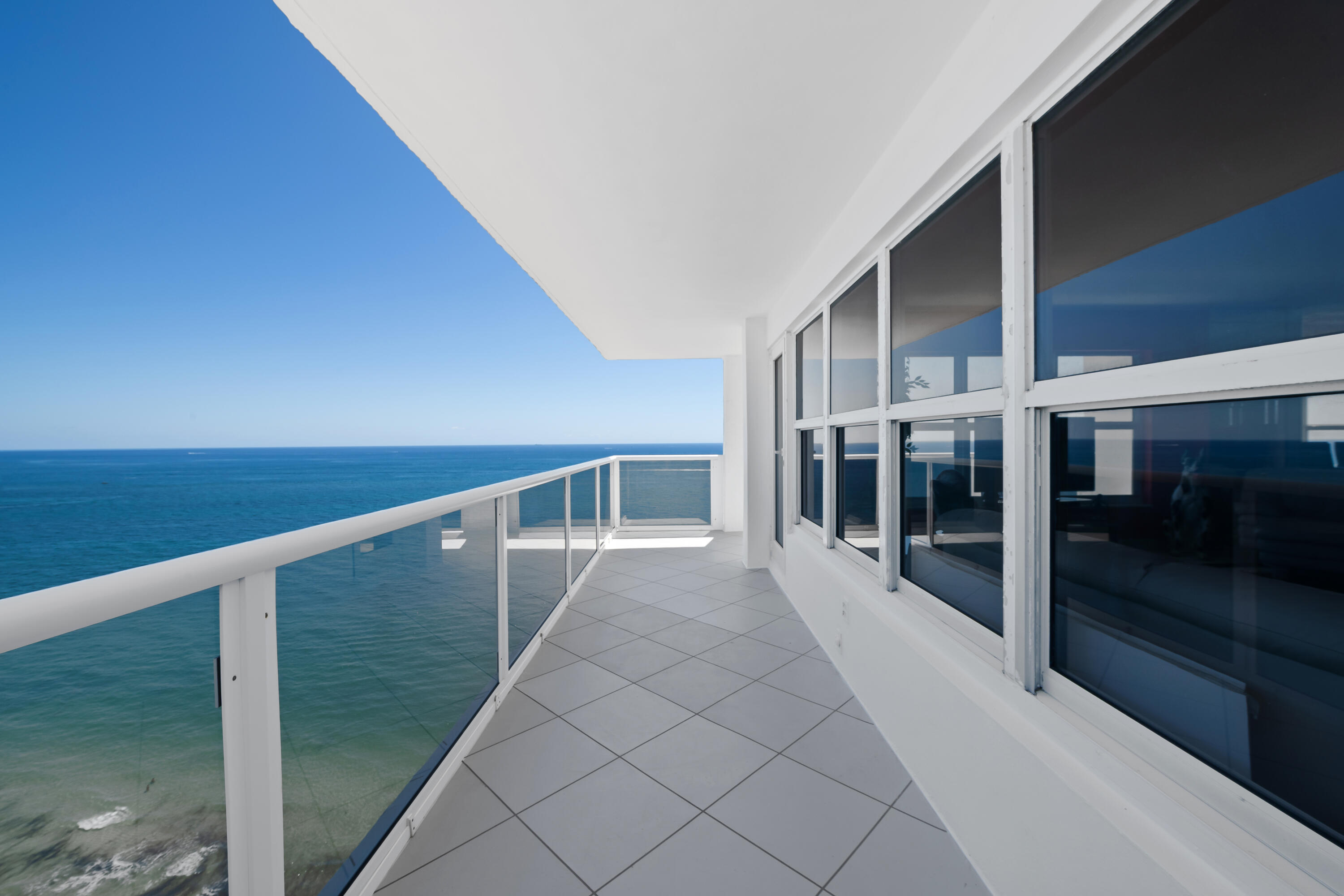 PLAYA DEL SOL CONDO - Residential