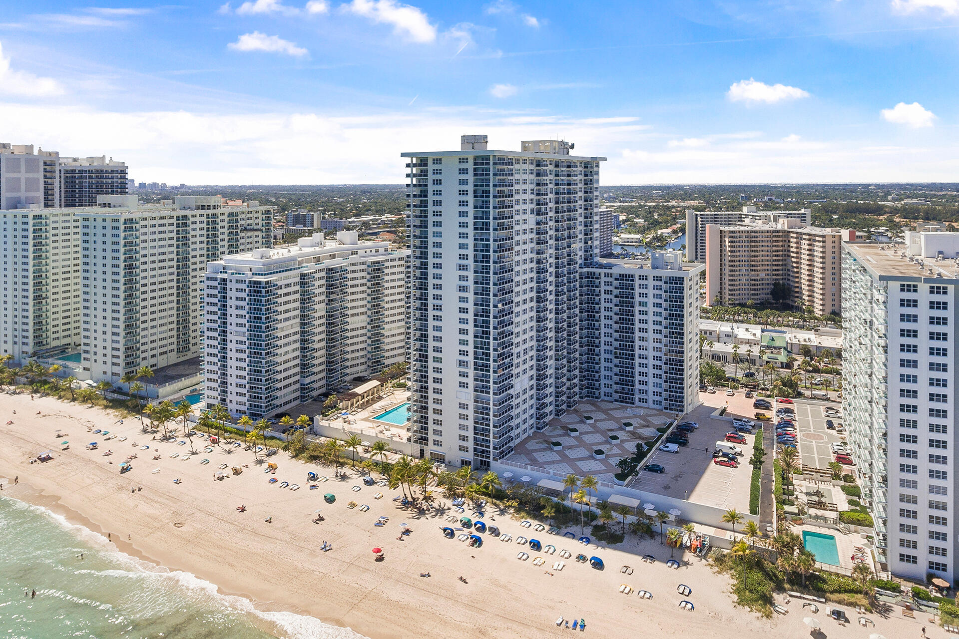 PLAYA DEL SOL CONDO - Residential