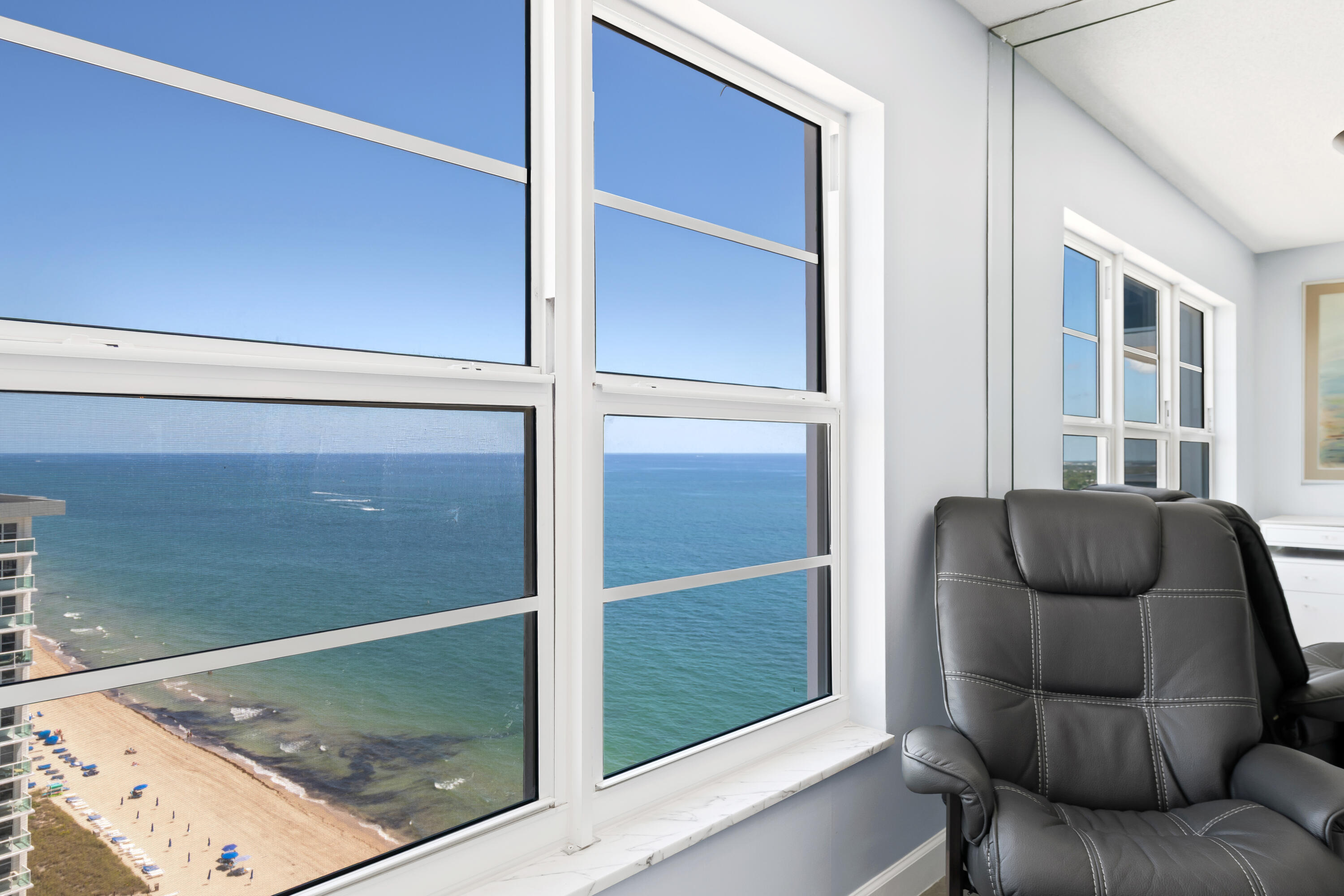 PLAYA DEL SOL CONDO - Residential